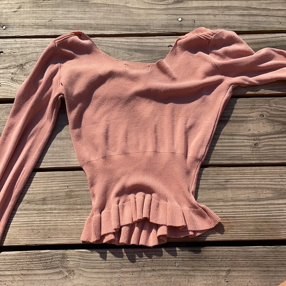 Light pink off the shoulder right sweater - Picture 3 of 3